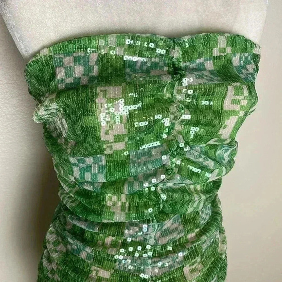 H:ours - Strapless Sequin Maxi Dress - Picture 2 of 8